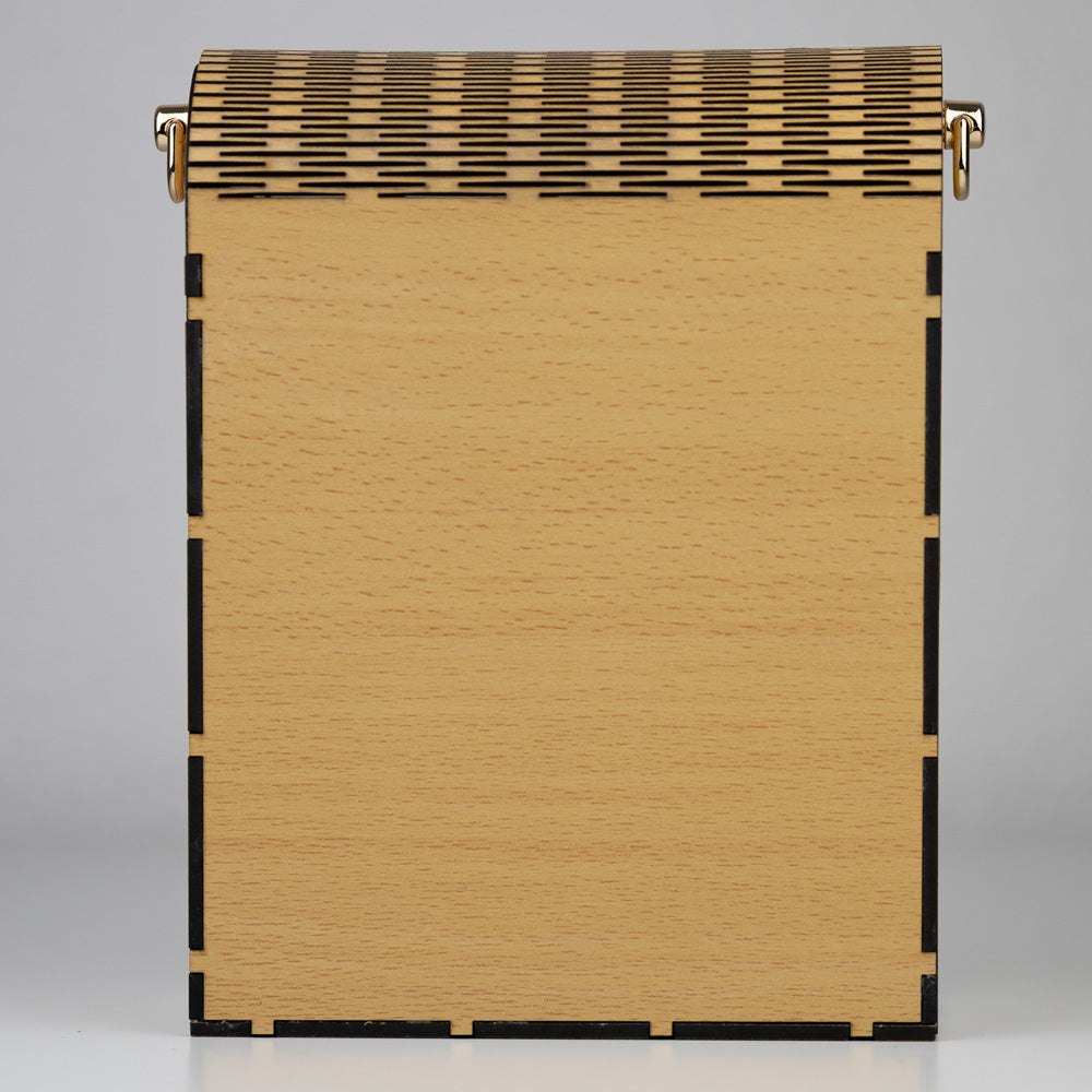 Holz Handtasche mit Baby Kuh – Ein Kunstwerk aus Buchenholz